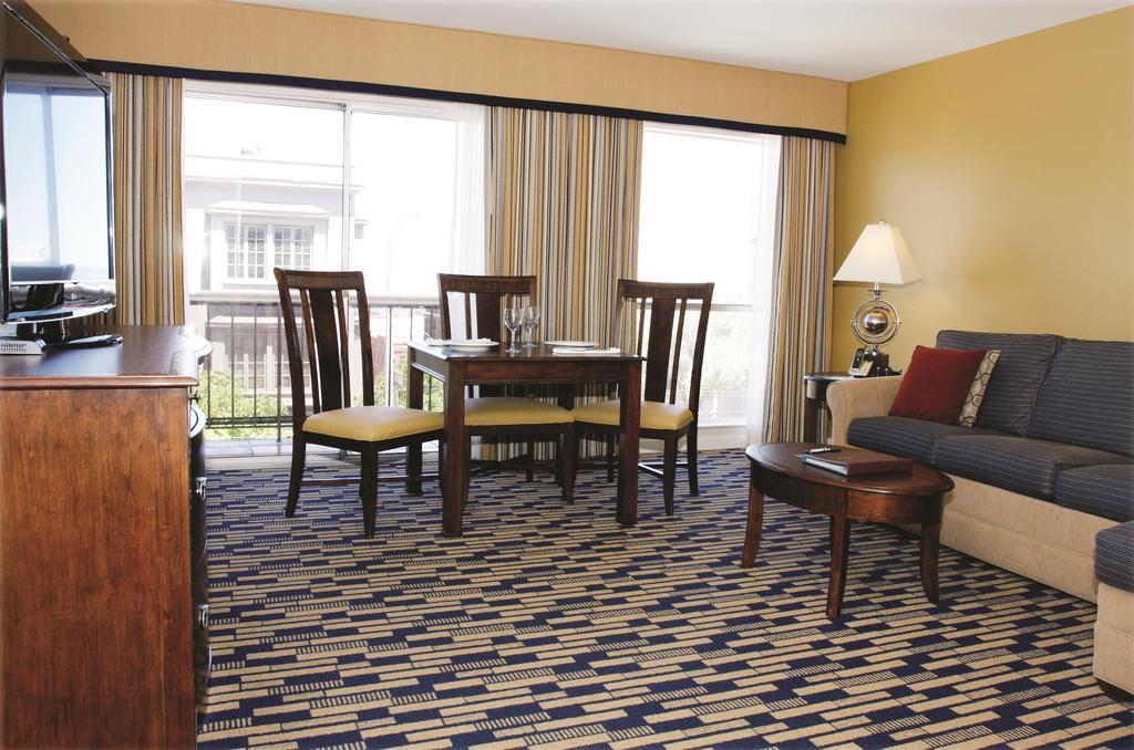The At Fisherman's Wharf Station touristique 3*